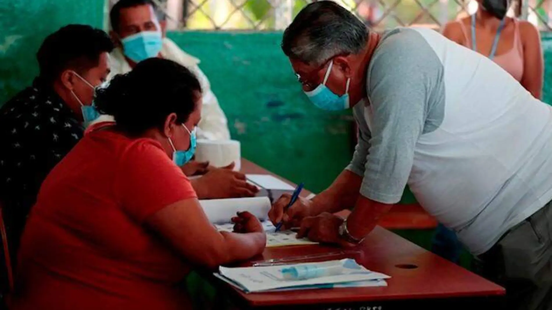 Detienen a 9 opositores previo a elecciones en Nicaragua